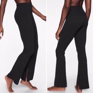 Athleta Barre Skinny Flare in Powervita